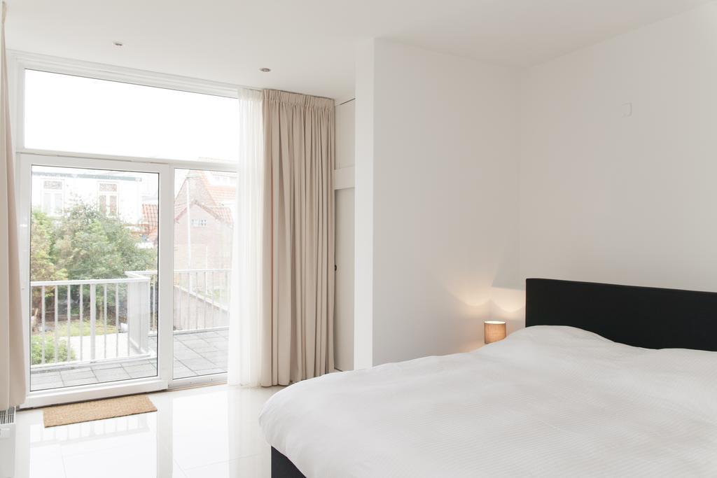 Aparthotel Casa Del Cisne Zandvoort Zimmer foto